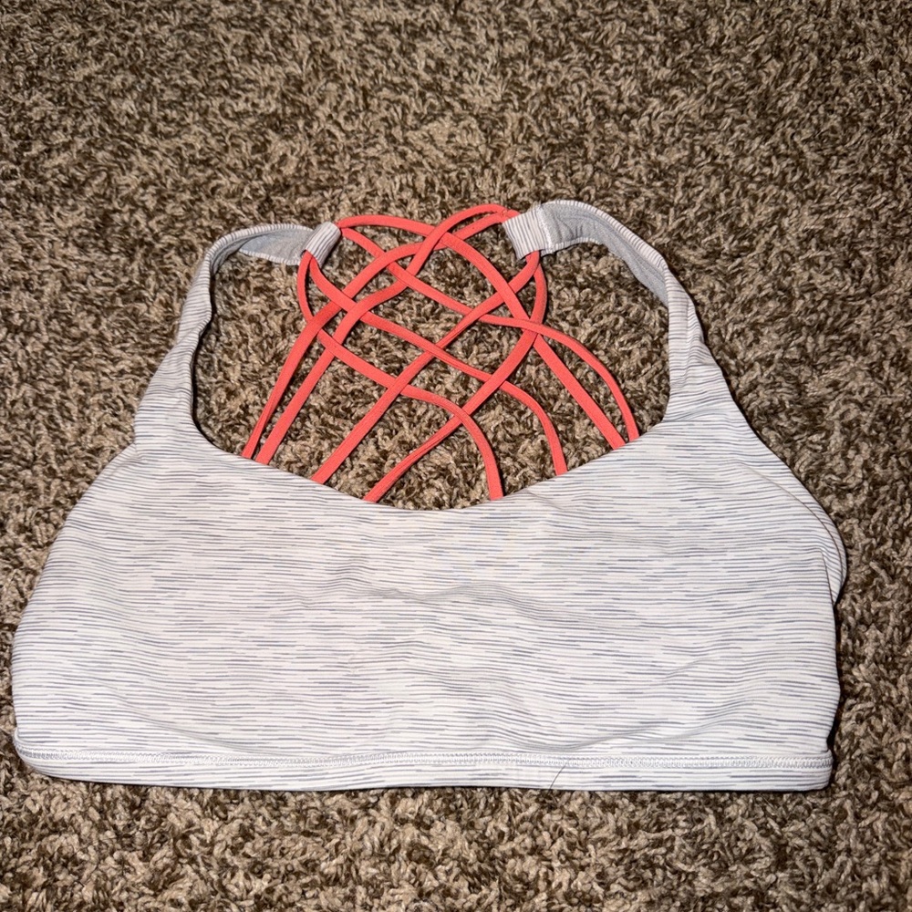 Lululemon sports bra